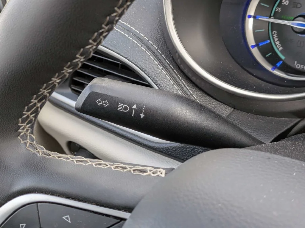 Used 2023 Silver Chrysler Touring L image 18