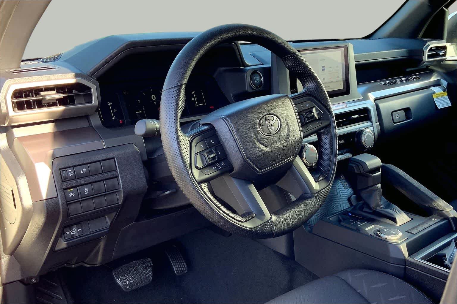 2026 Toyota Tacoma SR5 - Photo 8