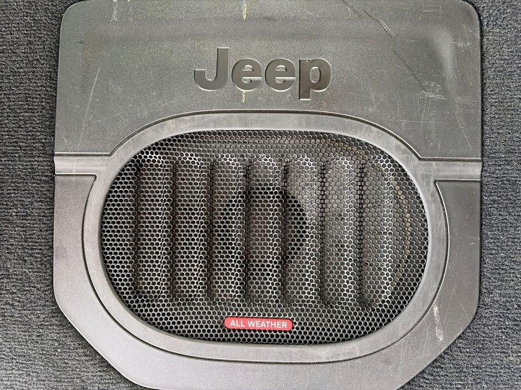 Used 2021 Gray Jeep Rubicon image 21