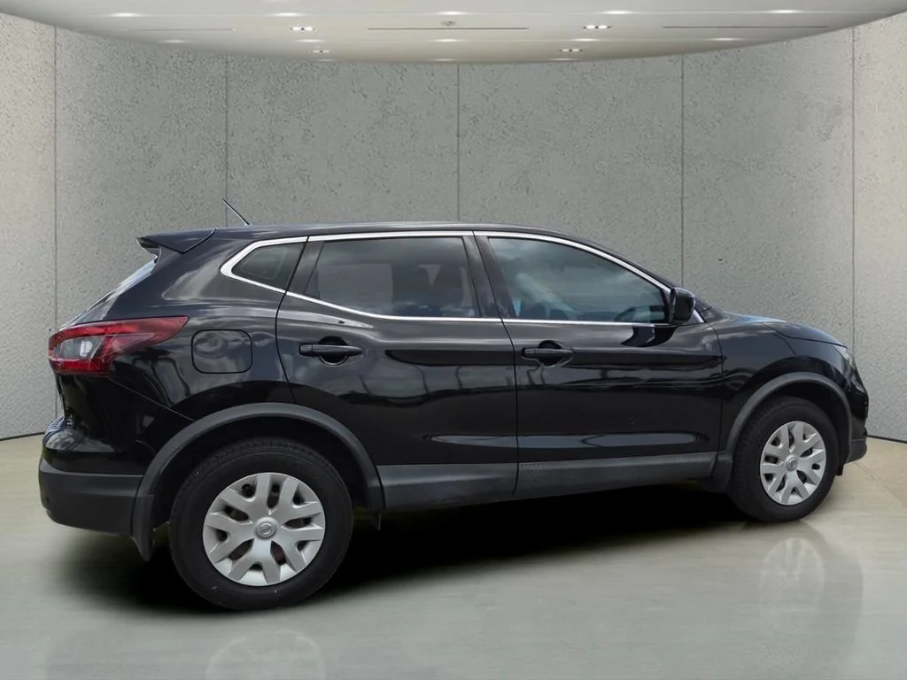 Used 2020 Magnetic Black Pearl Nissan S image 3