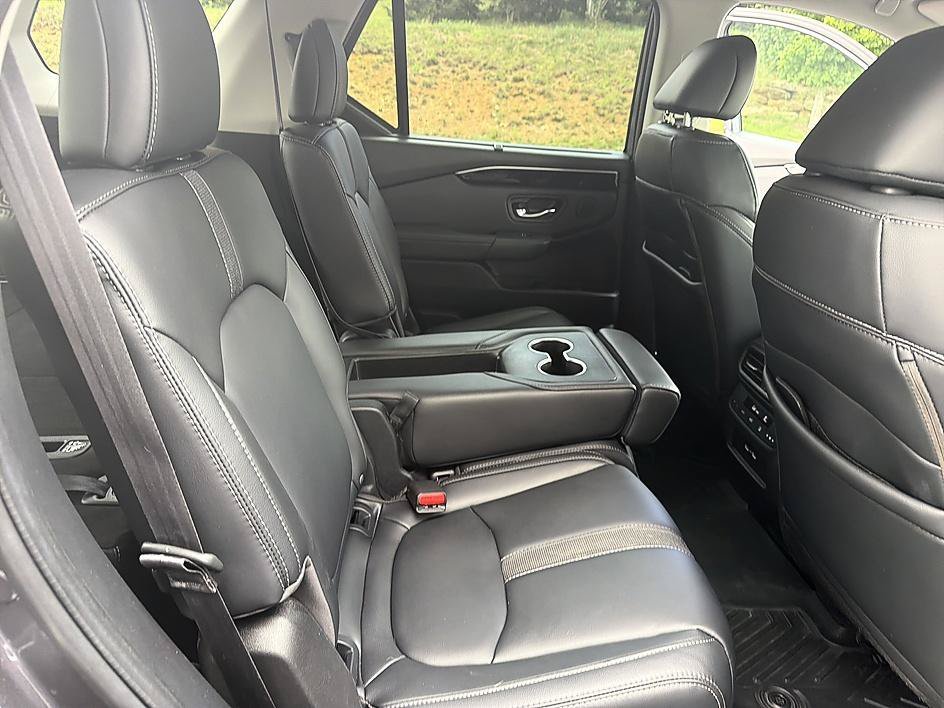 Used 2023 Modern Steel Metallic Honda EX-L 8 Passenger image 20