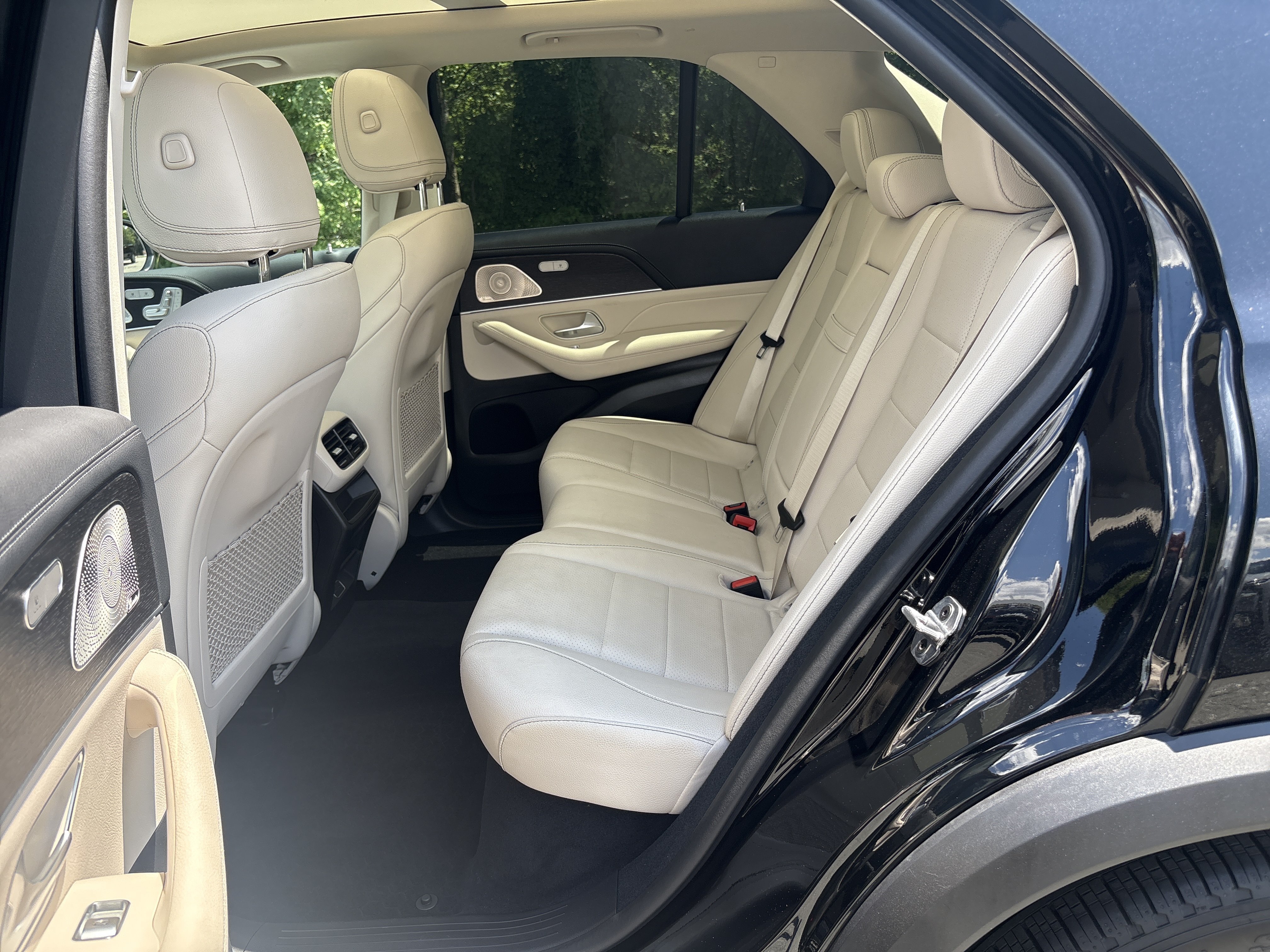 Used 2024 Black Mercedes-Benz GLE 450 image 21