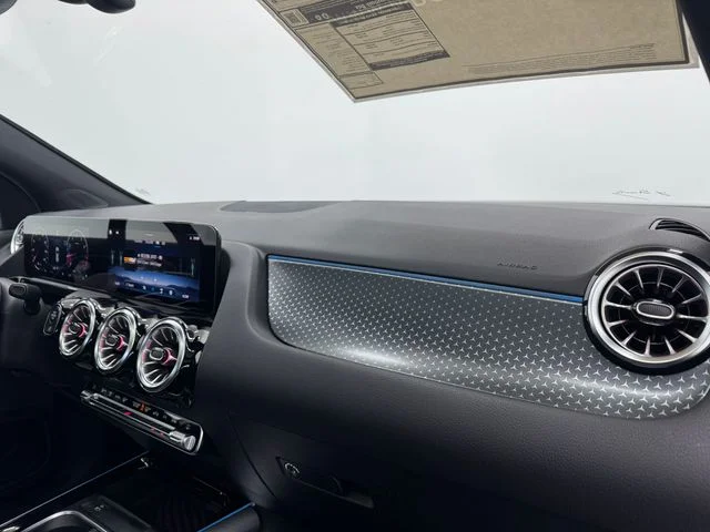 New 2026  Mercedes-Benz GLA 250 image 35