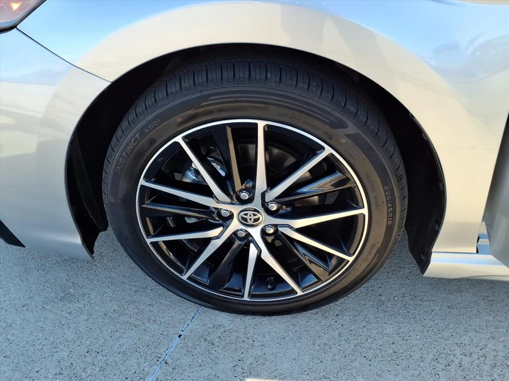 2024 Toyota Camry SE - Photo 18