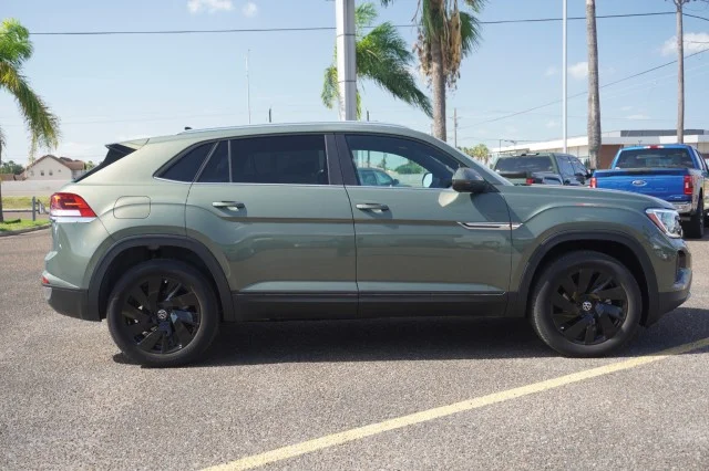 New 2026 Avocado Green Pearl Volkswagen 2.0T SE w/Technology image 4