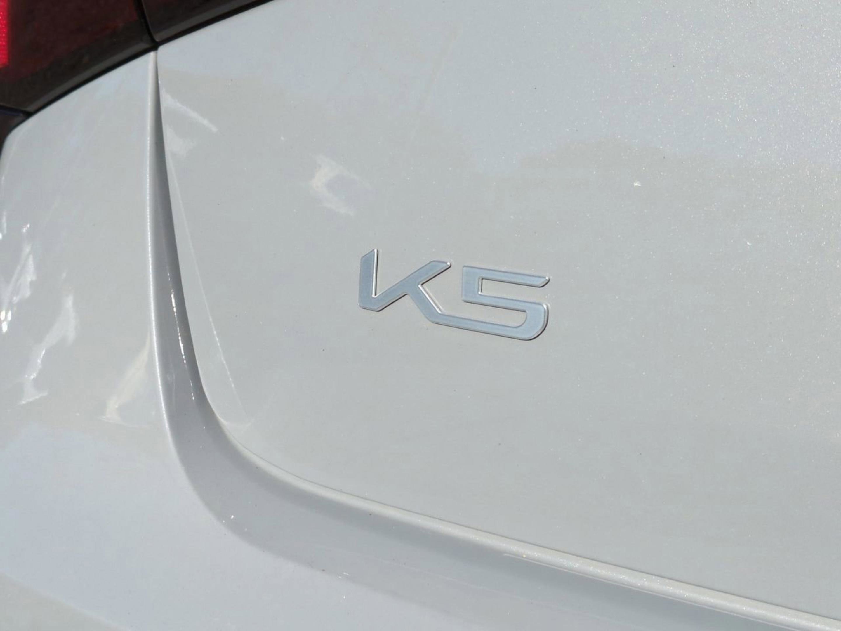 New 2026 Wolf Gray Kia GT-Line image 31
