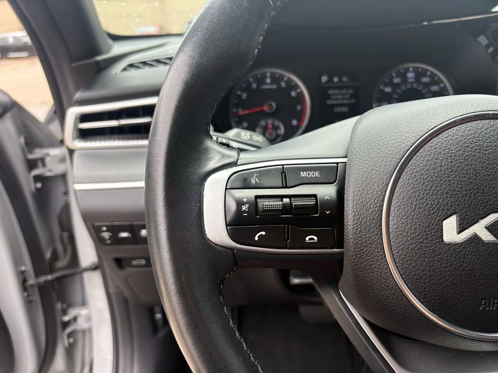 Used 2024 Wolf Gray Kia GT-Line image 16
