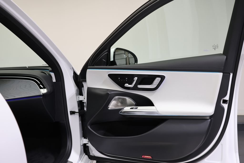 New 2026 Moonlight White Magno Mercedes-Benz E 53 AMG® image 45
