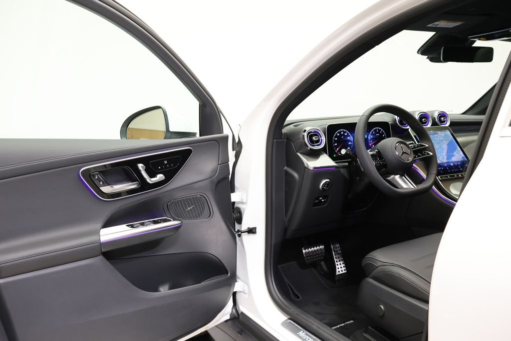 New 2026 Polar White Mercedes-Benz GLC 300 Coupe image 34