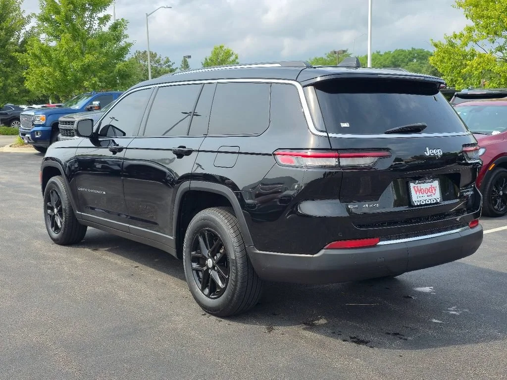 2022 Jeep Grand Cherokee L Laredo - Photo 10