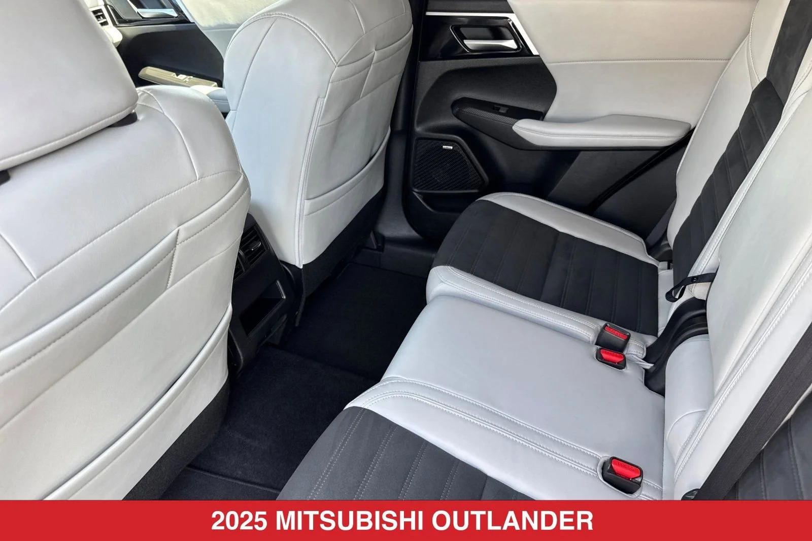 Used 2025 Red Diamond Mitsubishi SE image 13