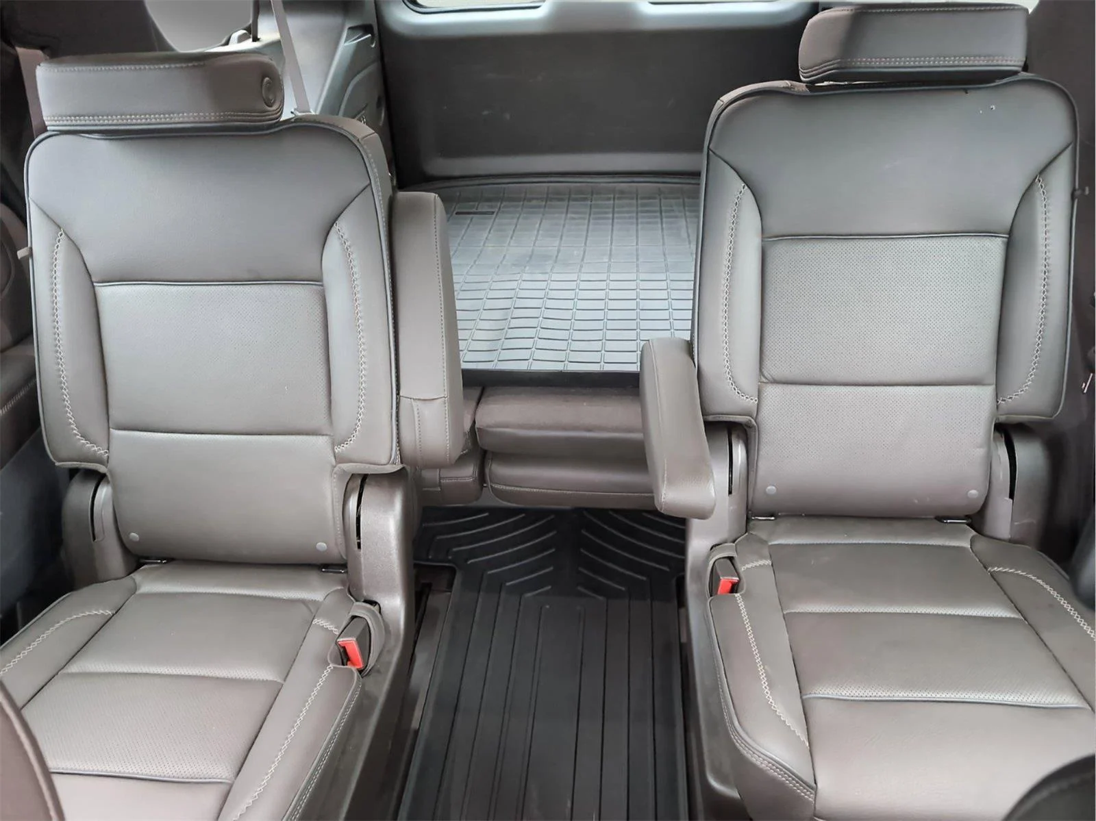 Used 2024 Volcanic Red Tintcoat GMC Denali image 28