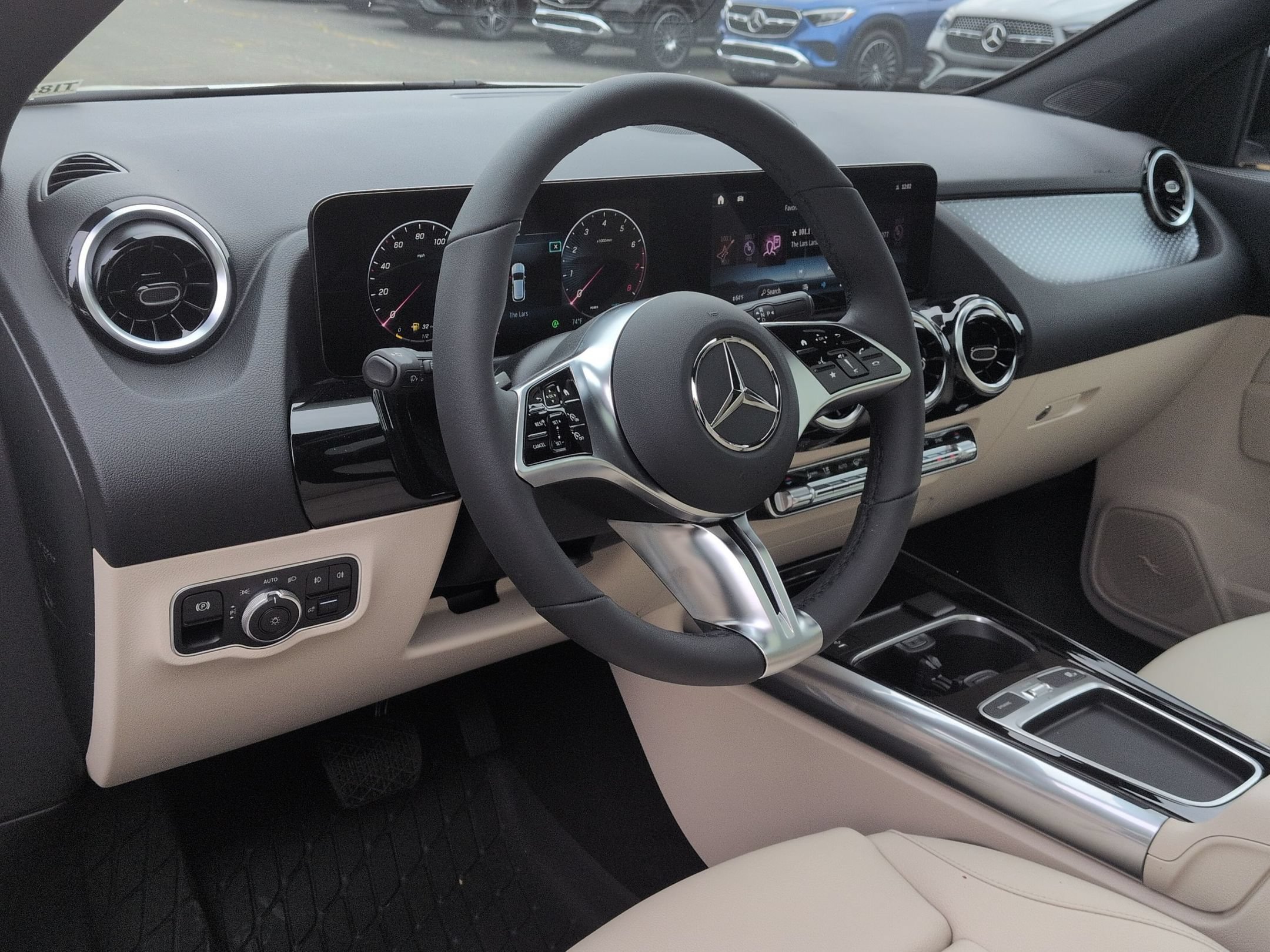 New 2026 Polar White Mercedes-Benz GLA 250 image 43
