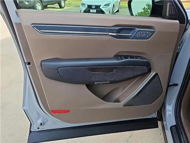 New 2026 Wolf Gray Ebony Black Roof KIA GT-Line (A1) All-Wheel Drive image 17