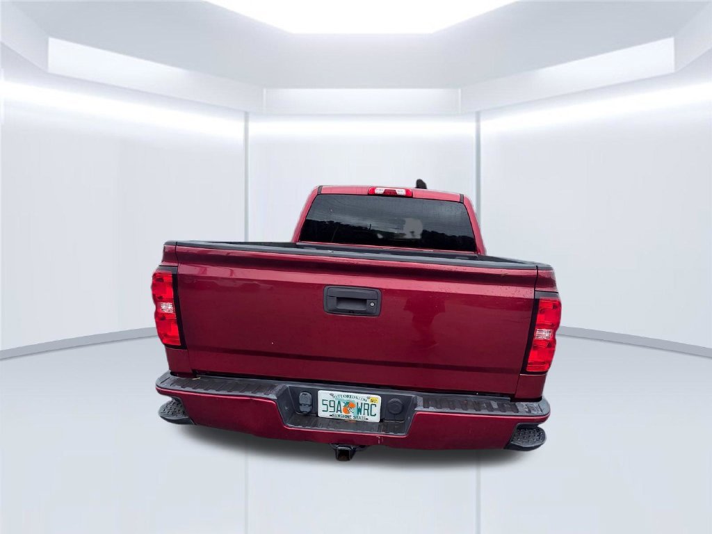 Used 2018 Red Chevrolet LT image 4