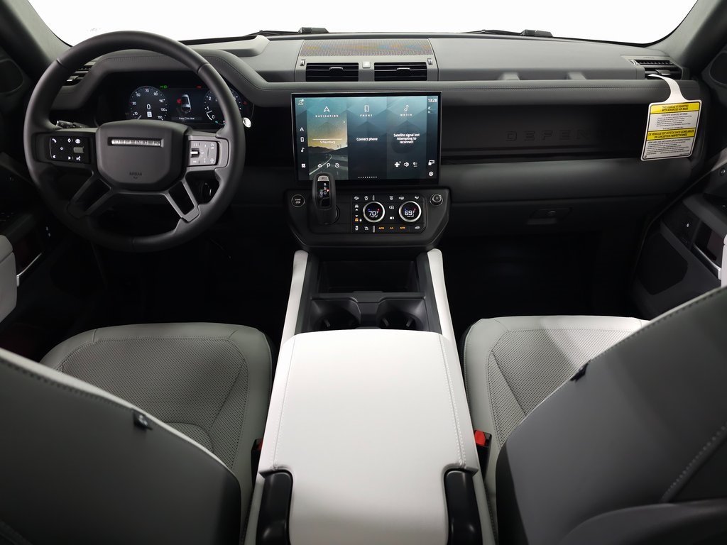 2026 LAND ROVER DEFENDER - Image 11