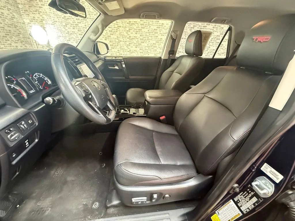 Used 2020 Nautical Blue Metallic Toyota Venture image 19