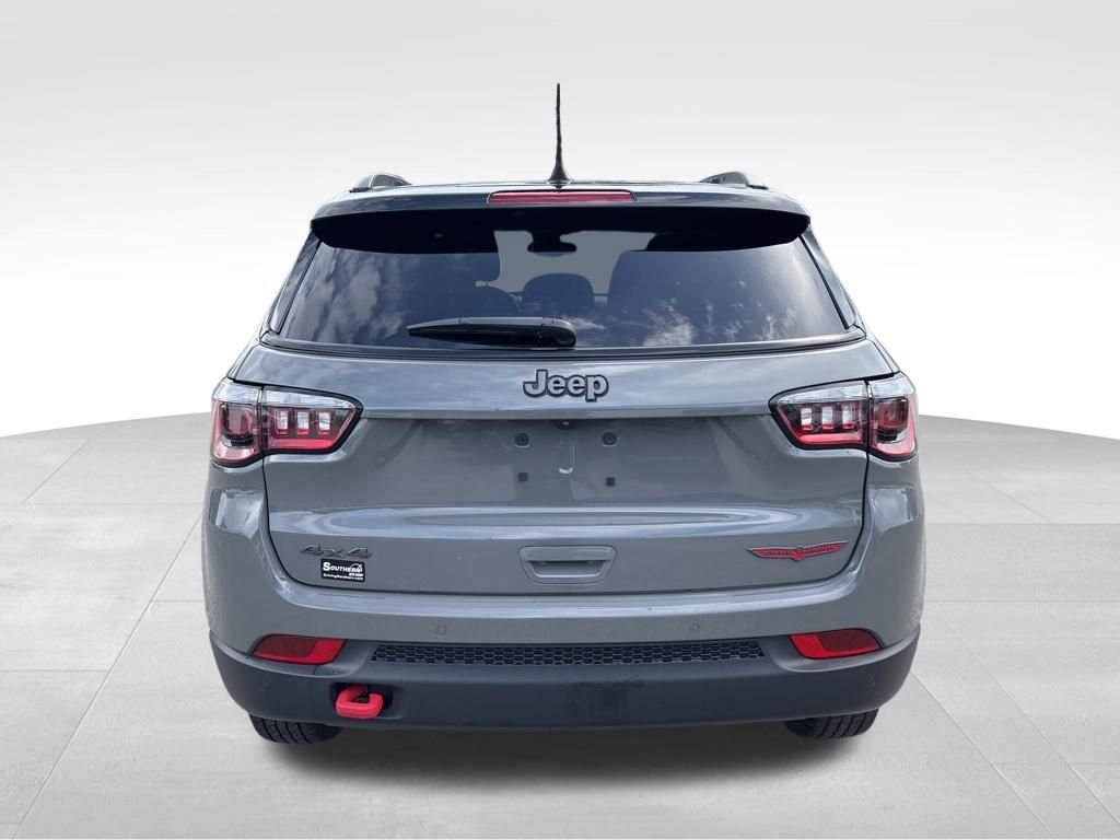 Used 2023 Gray Jeep Trailhawk image 4