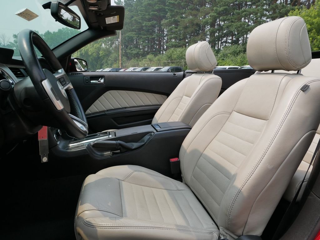Used 2014 Red Ford V6 Premium image 13