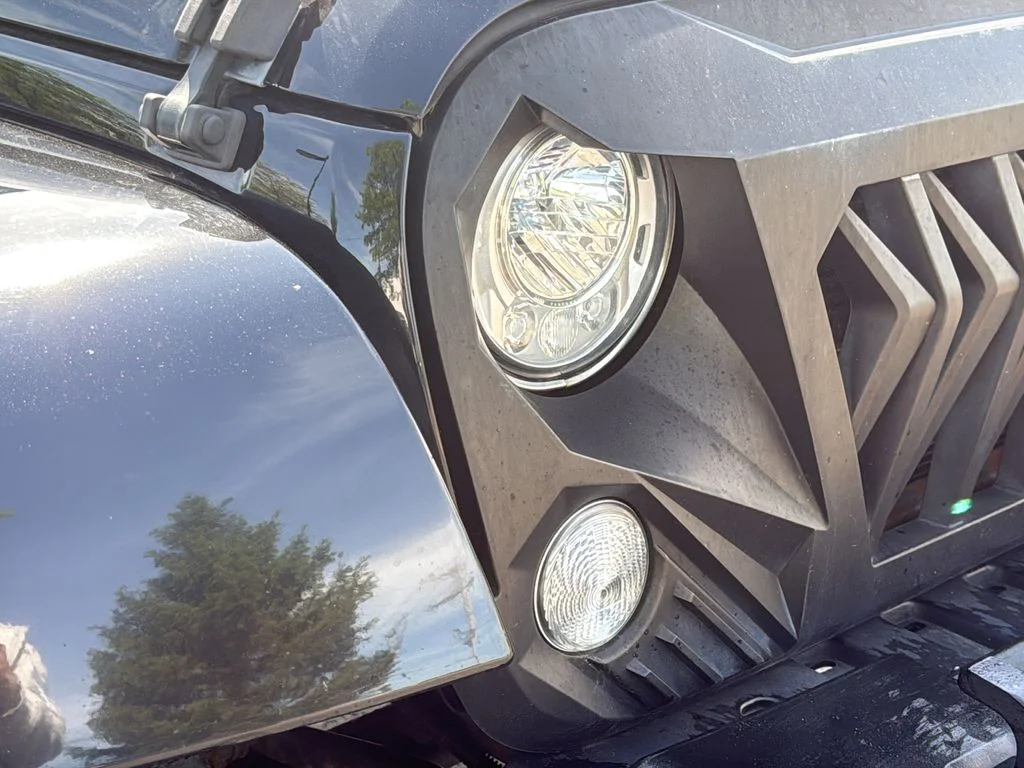 Used 2018 Black Jeep Unlimited Altitude image 11
