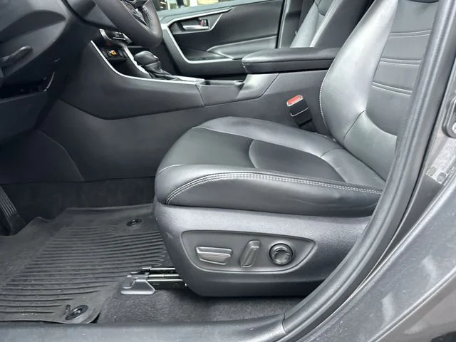 Used 2023 Gray Toyota XLE Premium image 13