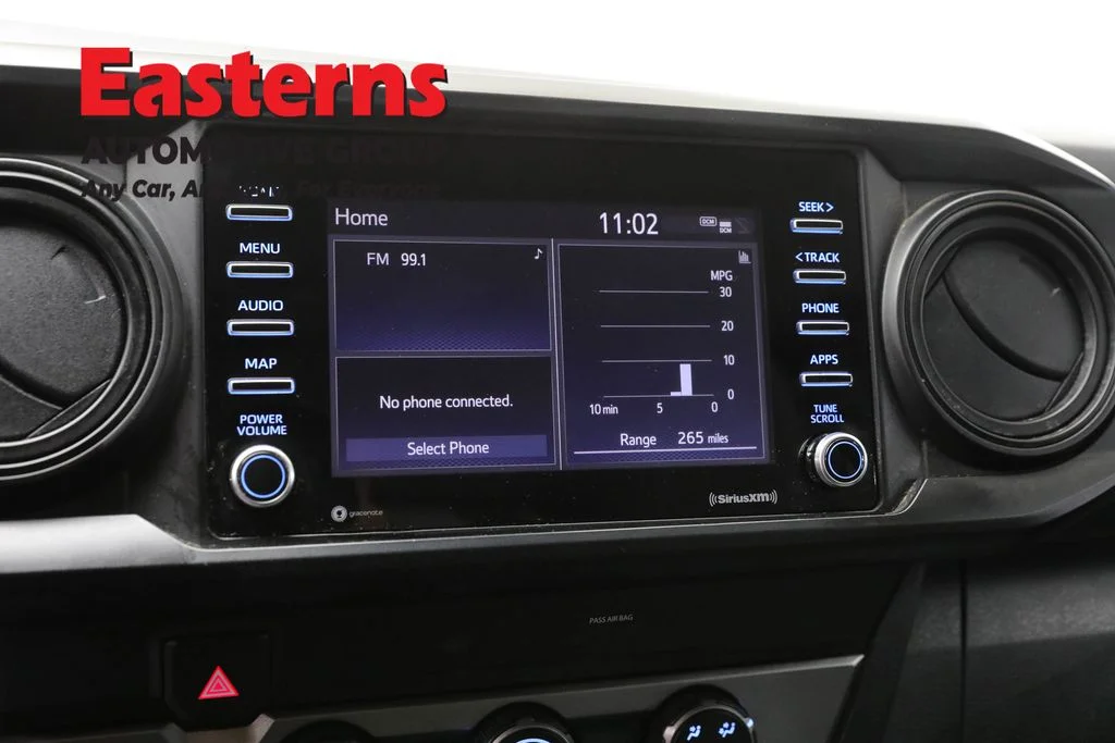 Used 2020 White Toyota SR image 18