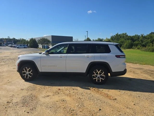 Used 2023 White Jeep Limited image 5