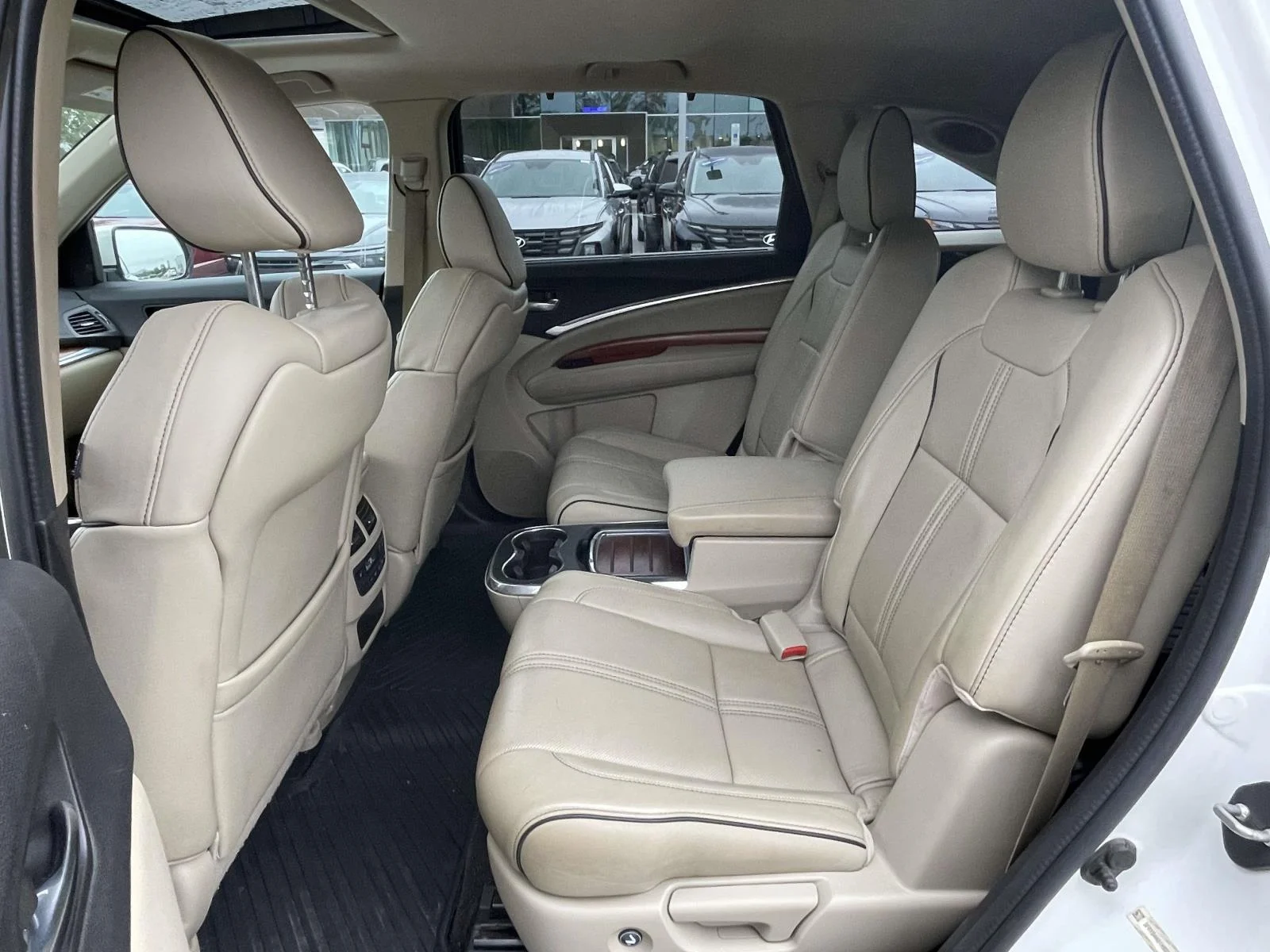 Used 2017 White Diamond Pearl Acura w/Advance Pkg image 3