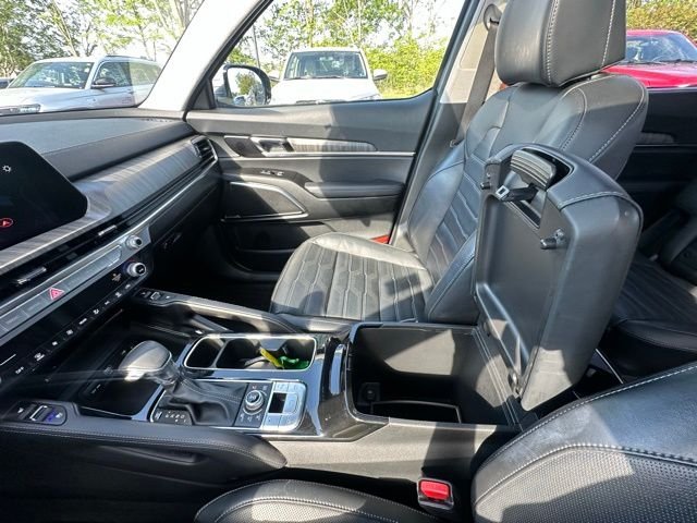 Used 2024 Silver Kia SX-Prestige image 26
