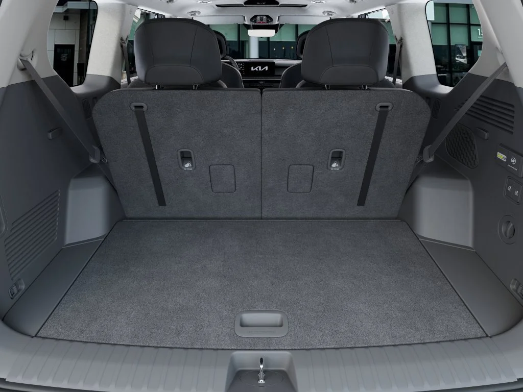 New 2026 Wolf Gray Kia Land AWD image 19