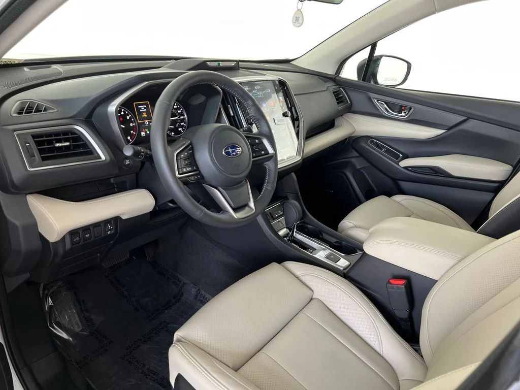 New 2026 CRYSTAL WHITE PEARL Subaru Limited 7-Passenger image 19