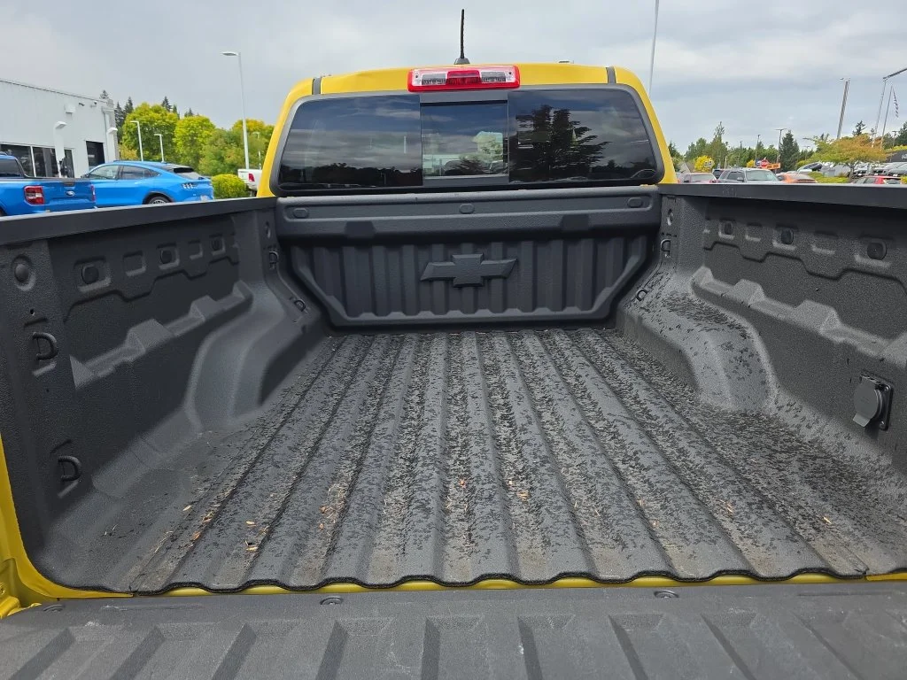 Certified Used 2023 Yellow Chevrolet Z71 image 35