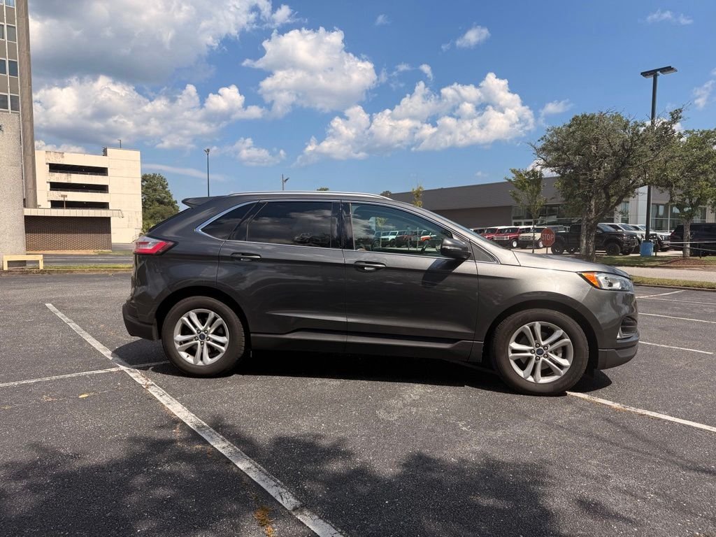 Used 2019 Gray Ford SEL image 4