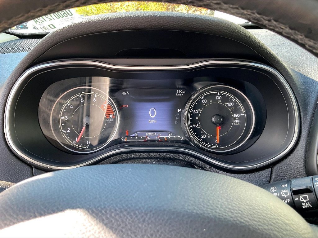 Used 2019 Billet Silver Metallic Clearcoat Jeep Limited image 24