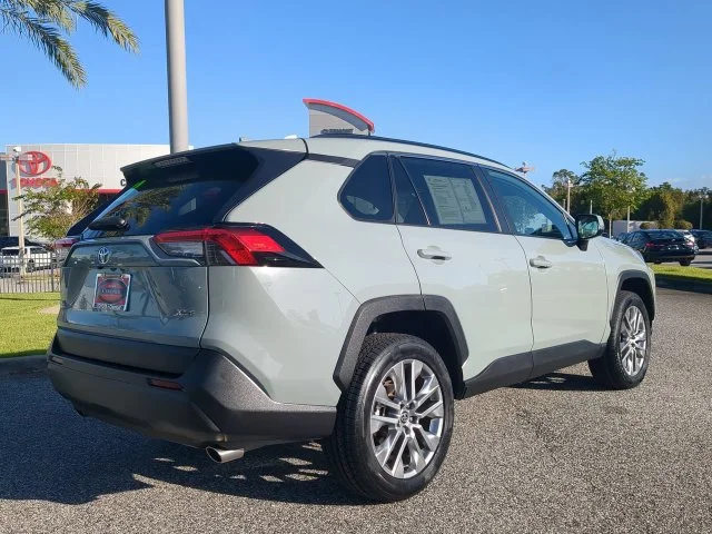 Certified Used 2023  Toyota XLE Premium image 4