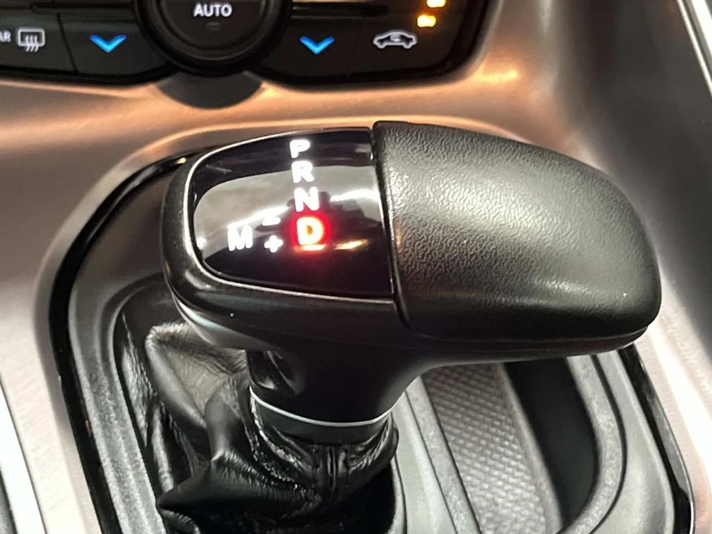 Used 2021 Torred Clearcoat Dodge R/T 5.7L HEMI 1 Owner image 23