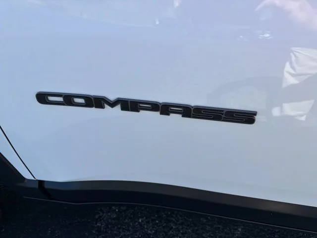 Used 2025 White Jeep Trailhawk image 18