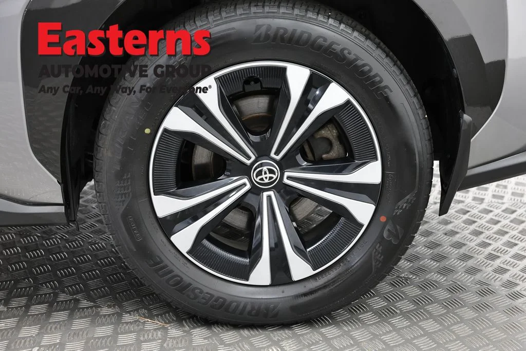Used 2023 Gray Toyota XLE image 31