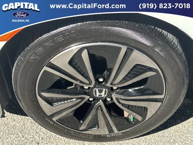 Used 2017  Honda EX-L image 13