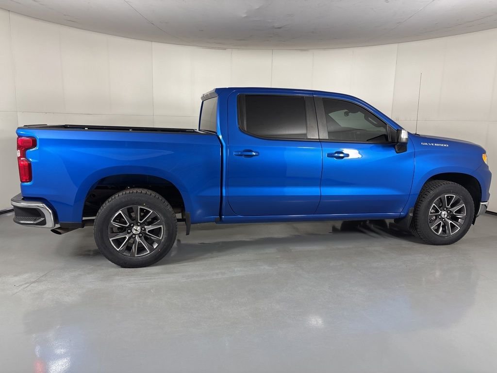 Used 2024 Blue Chevrolet LT image 9