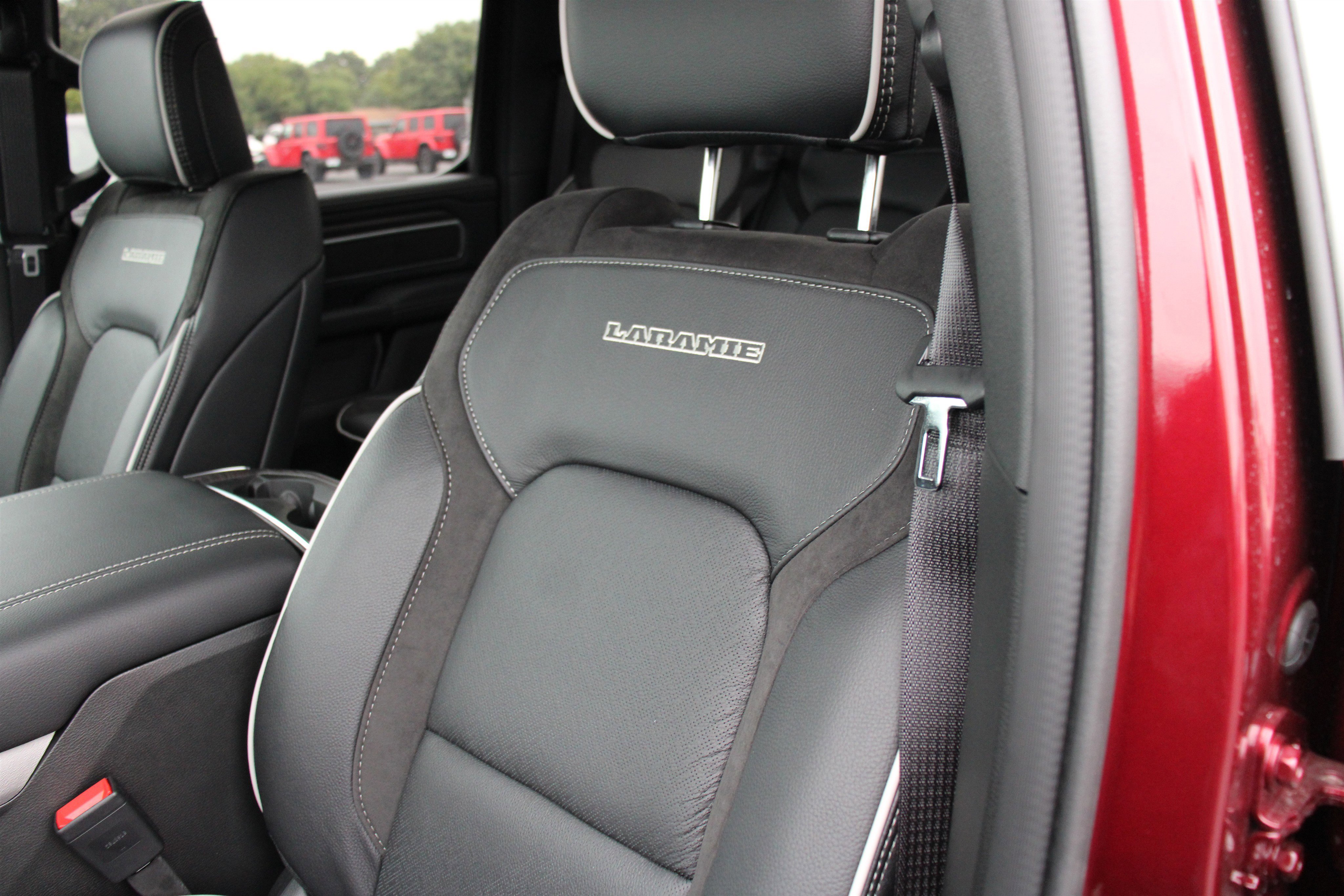 New 2026 Delmonico Red Pearl-Coat Exterior Paint RAM Laramie image 4