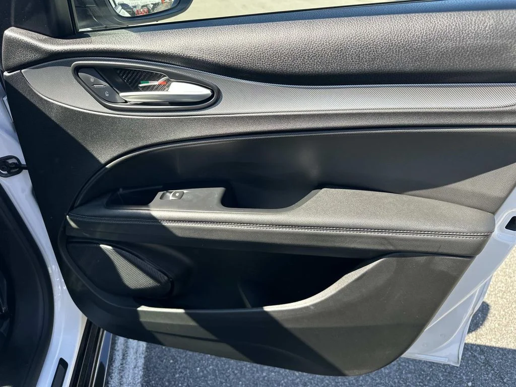 2024 Alfa Romeo Stelvio Veloce - Photo 13