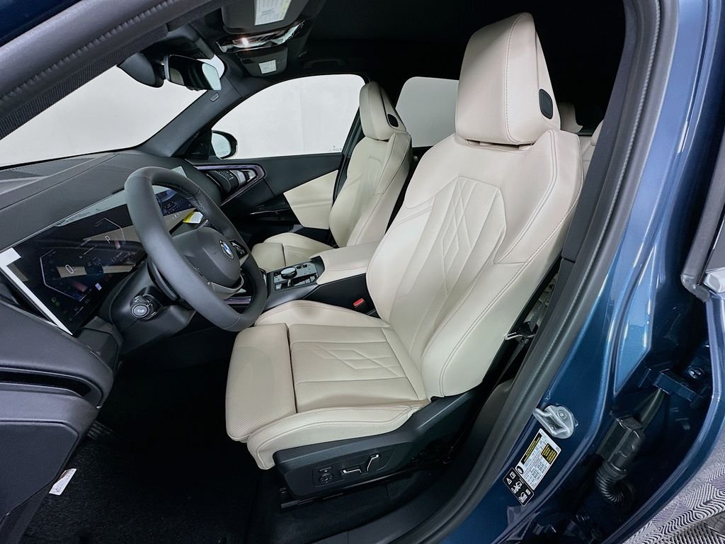 New 2026 Arctic Race Blue metallic BMW 30 xDrive image 15