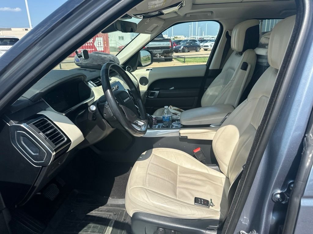 Used 2019  Land Rover HSE image 4