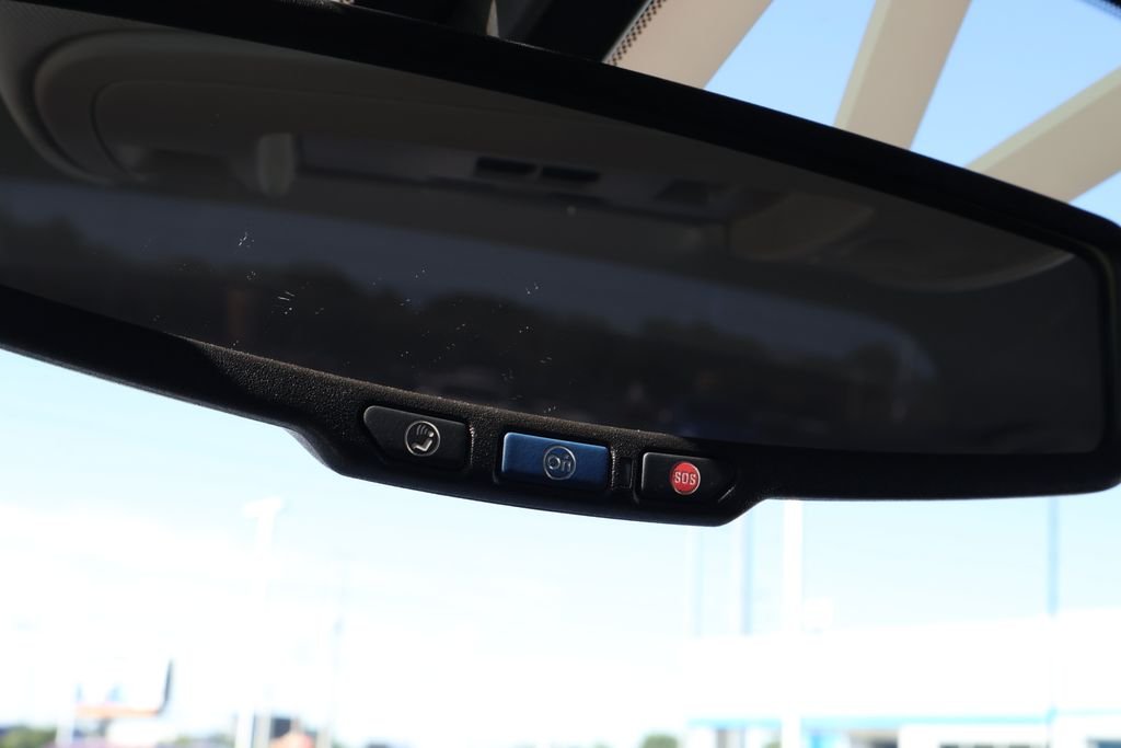 Used 2018 Silver Chevrolet LT image 32