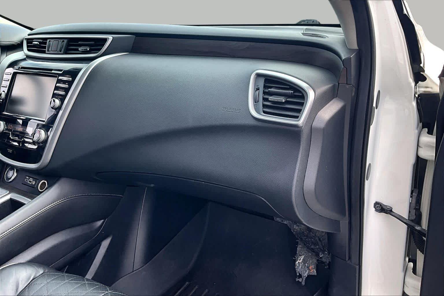 Used 2019 Pearl White Tricoat Nissan Platinum image 19