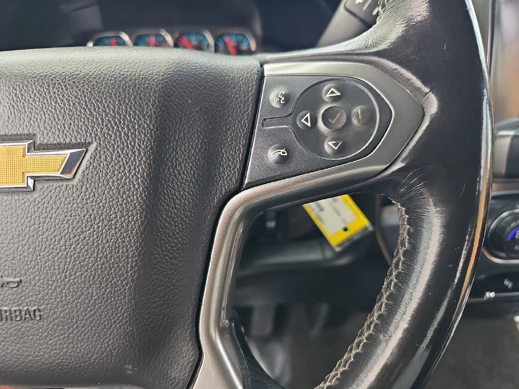 Used 2018 Red Chevrolet LT image 17