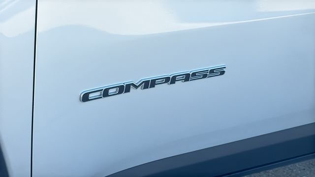 Certified Used 2025 Silver Jeep Limited image 6
