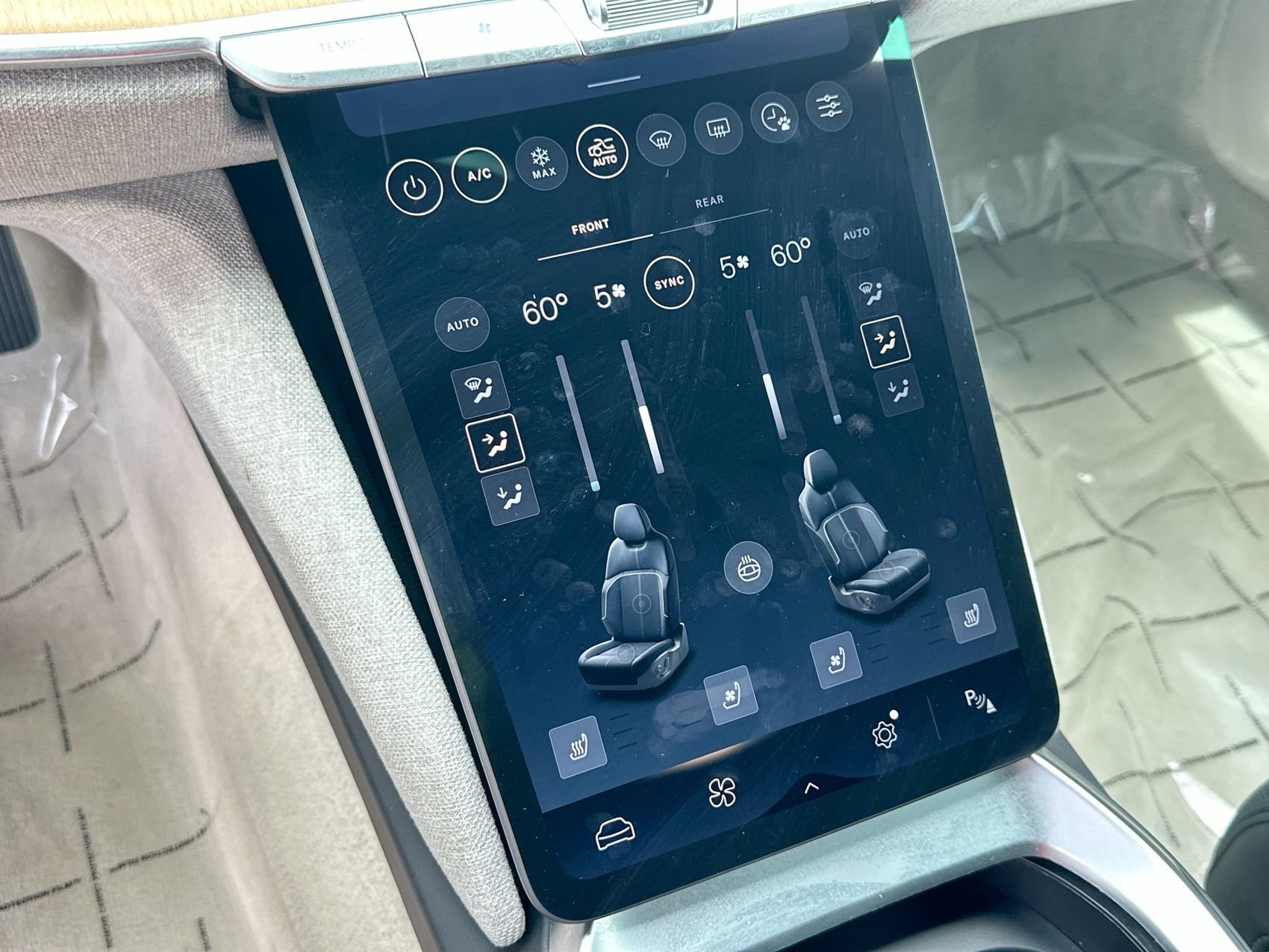 Used 2024 Black Lucid Touring image 21