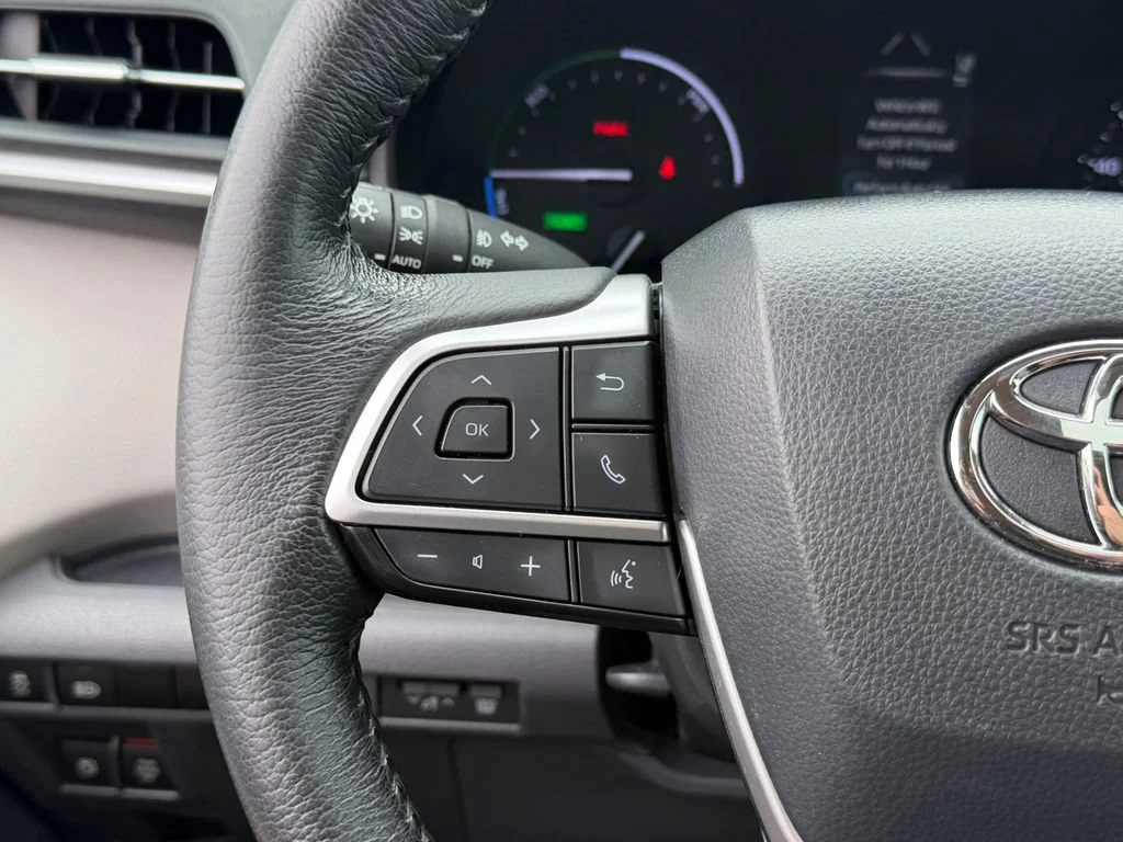 2024 Toyota Sienna XLE - Photo 32